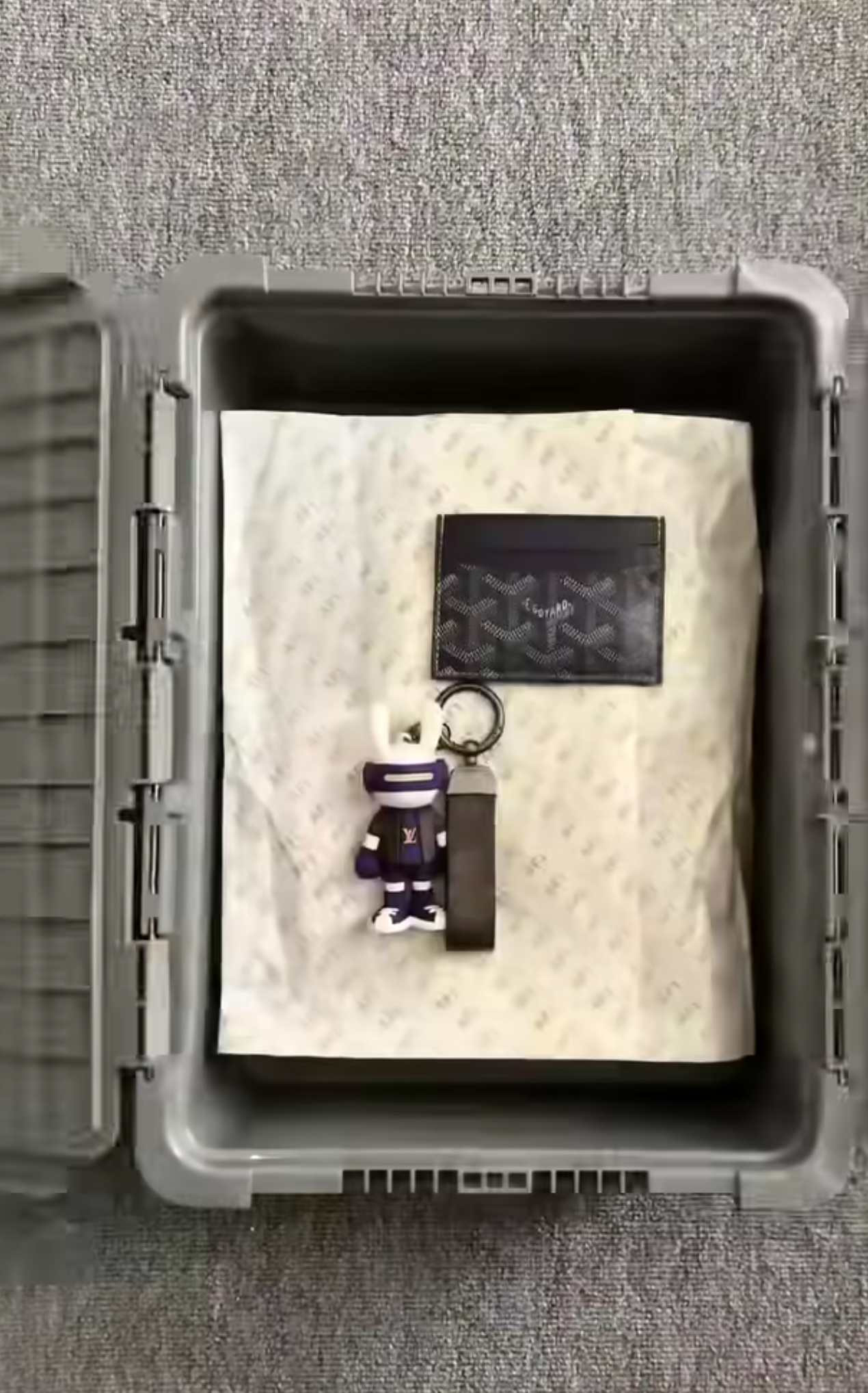 Men’s x women’s wear Nike cross - Image 2