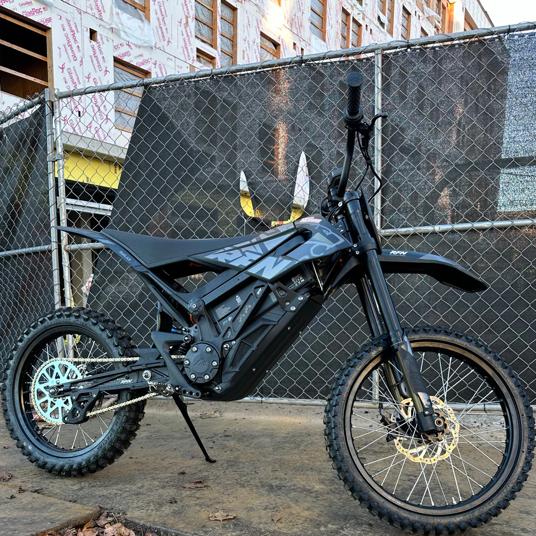 RFN Ares Rally Pro Electric Dirt Bike - Image 2
