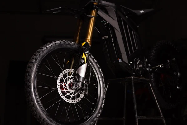 Vetra Blazer | 72V 55AH 20KW 65MPH+ | Electric Dirt Bike - Image 4